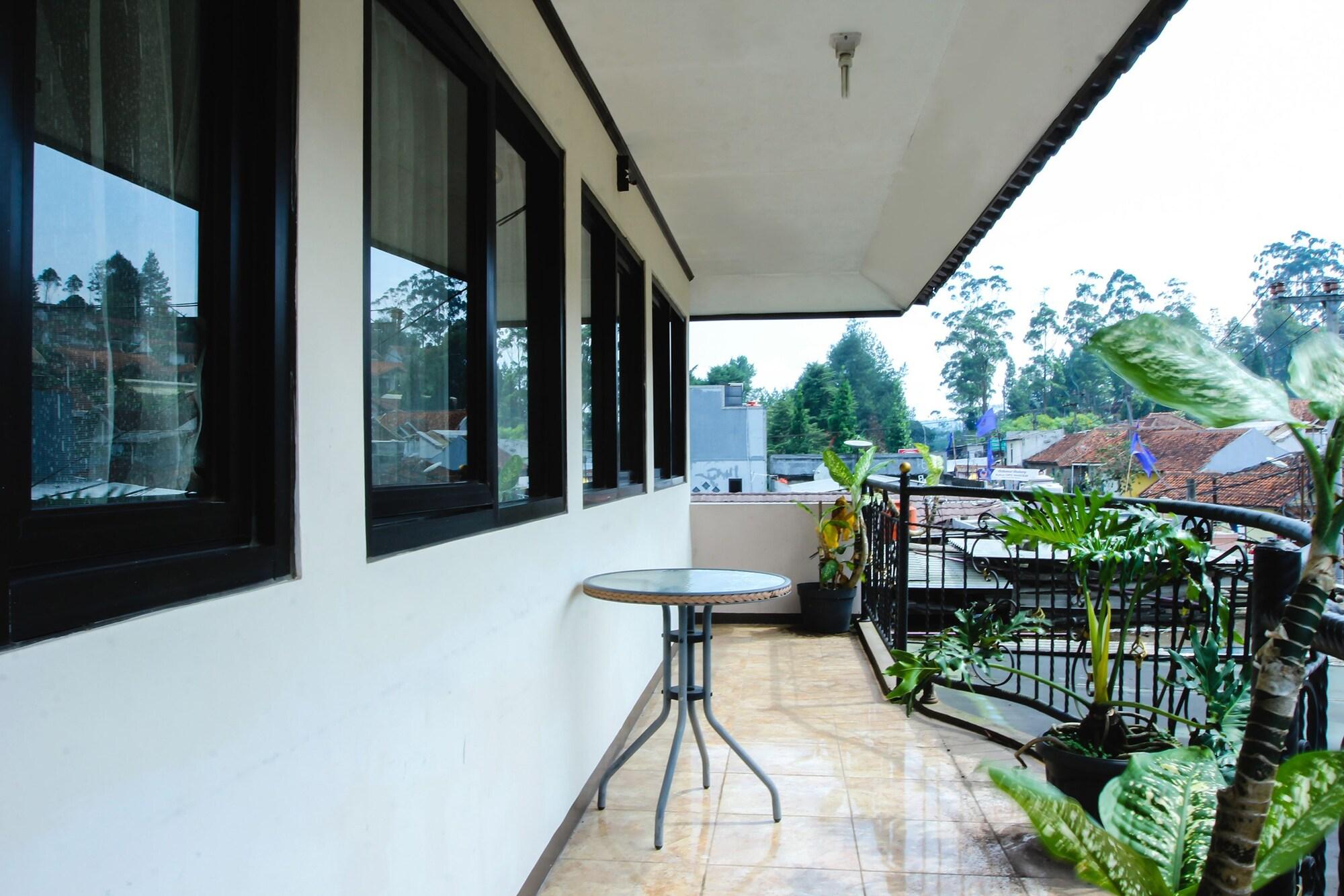 Reddoorz Near Cikole Lembang Otel Dış mekan fotoğraf