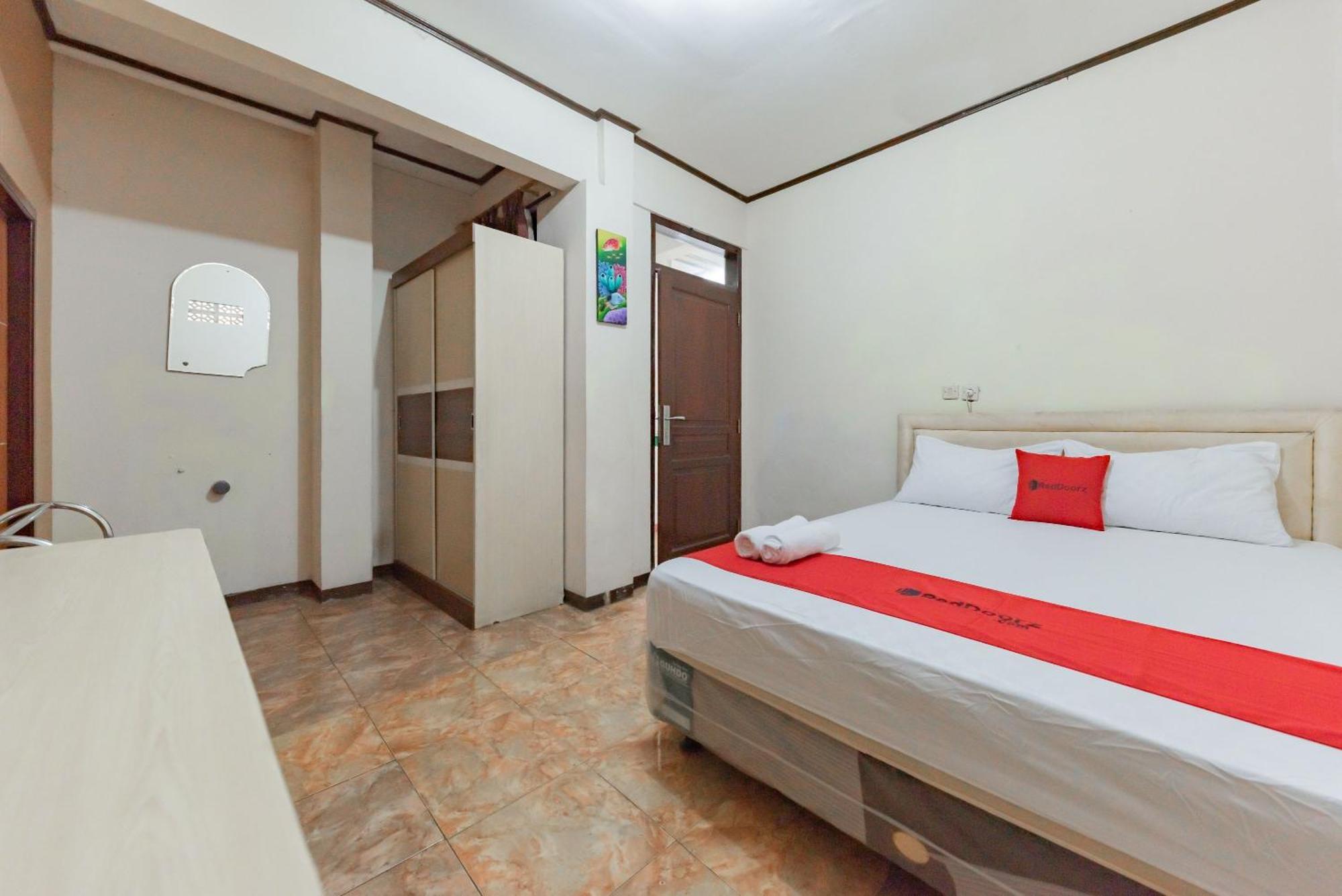 Reddoorz Near Cikole Lembang Otel Dış mekan fotoğraf