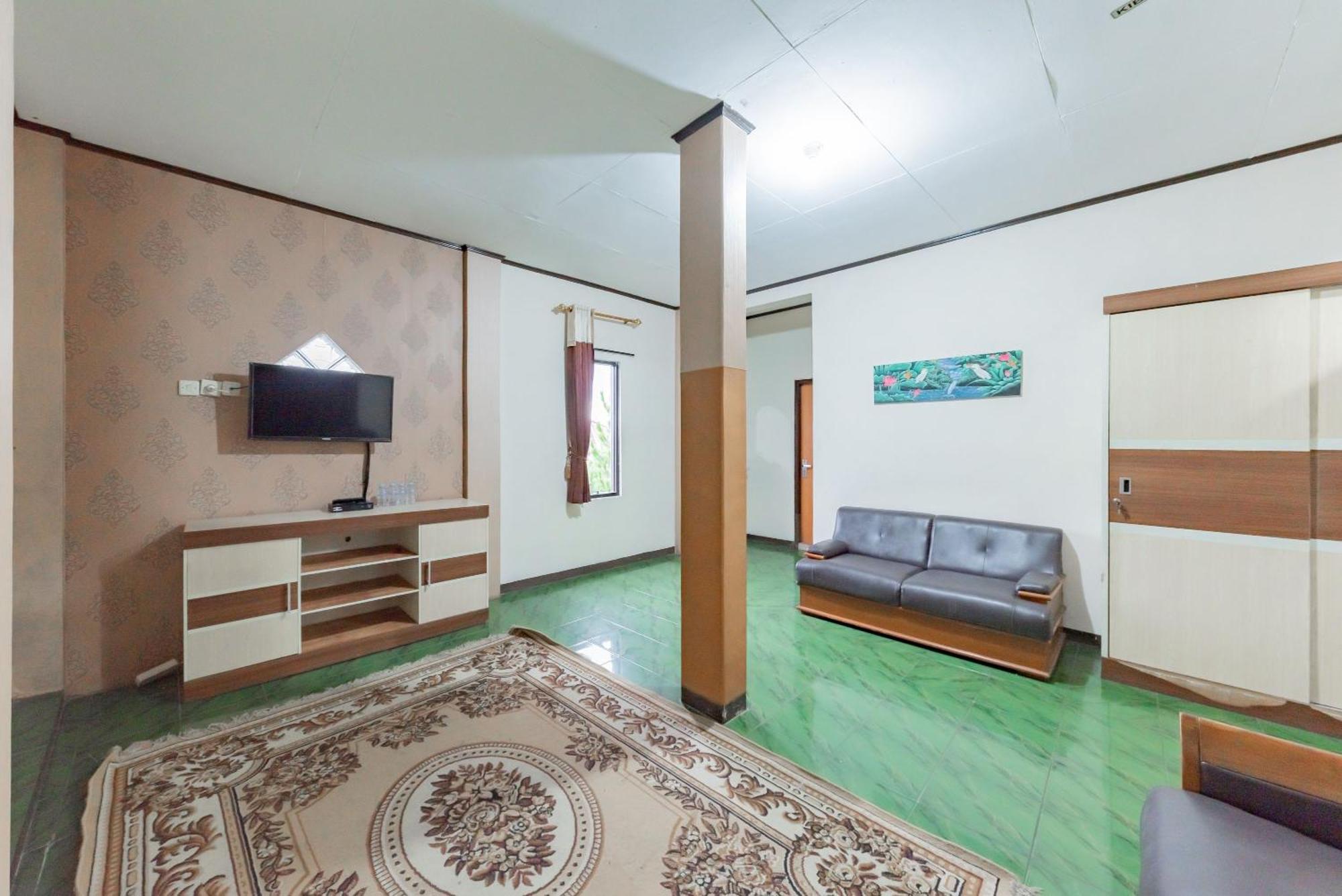 Reddoorz Near Cikole Lembang Otel Dış mekan fotoğraf