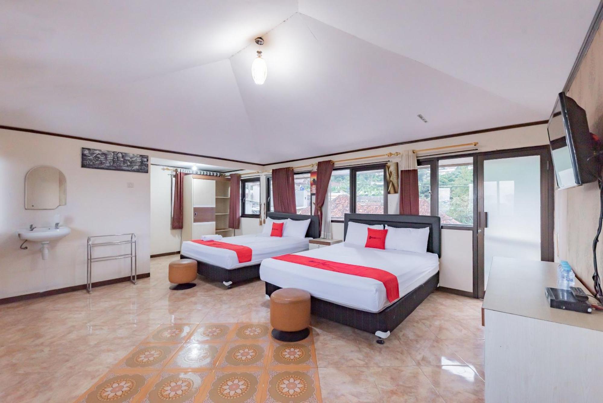 Reddoorz Near Cikole Lembang Otel Dış mekan fotoğraf