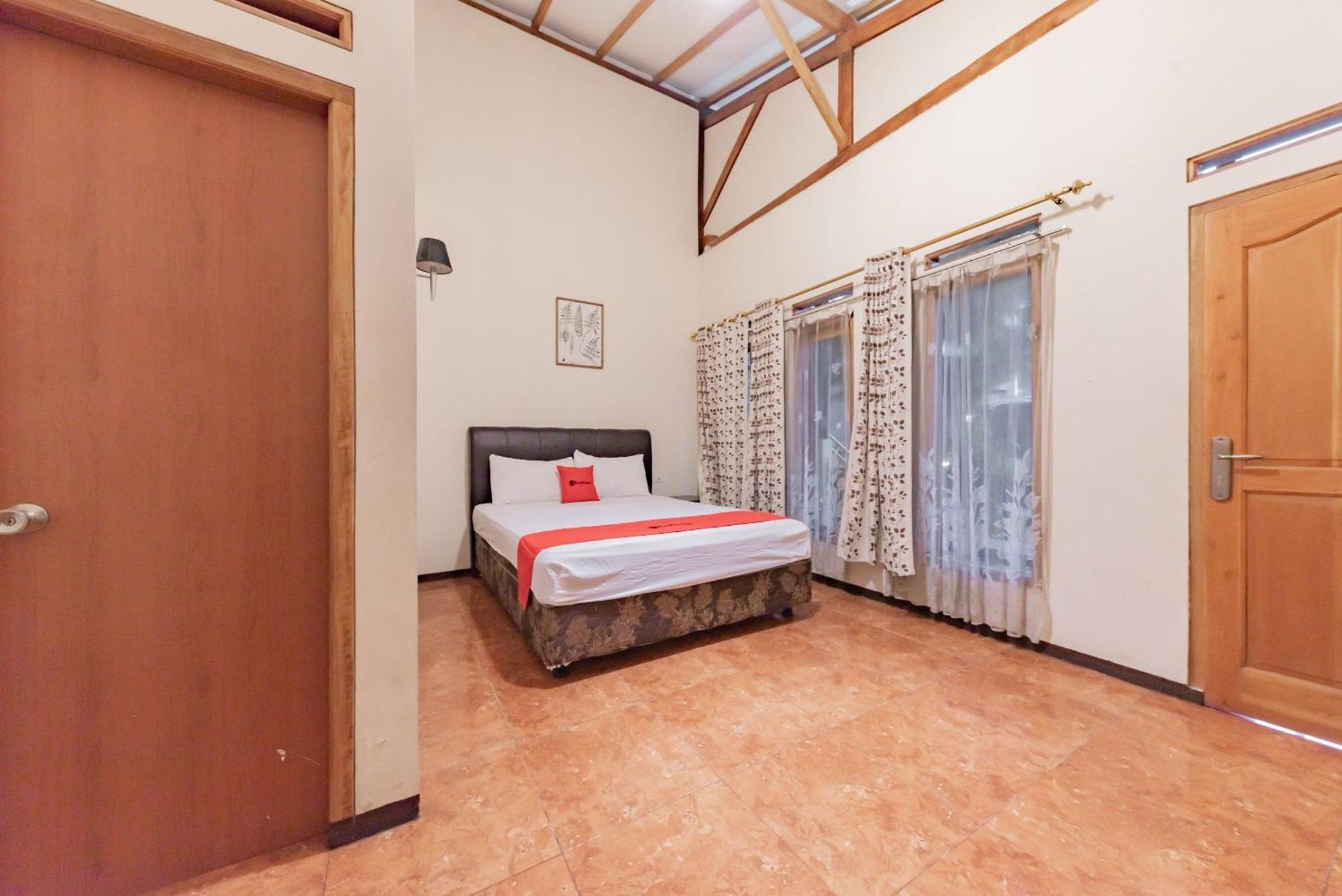 Reddoorz Near Cikole Lembang Otel Dış mekan fotoğraf