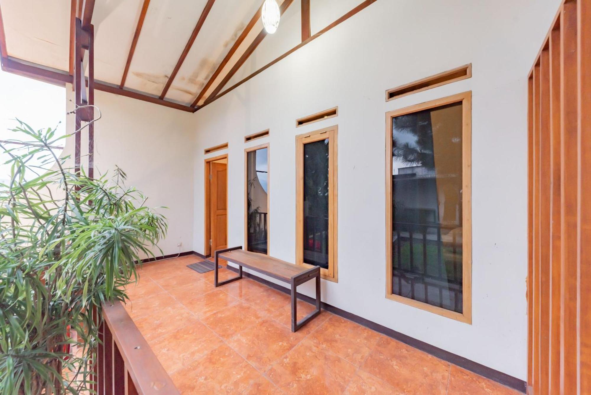 Reddoorz Near Cikole Lembang Otel Dış mekan fotoğraf